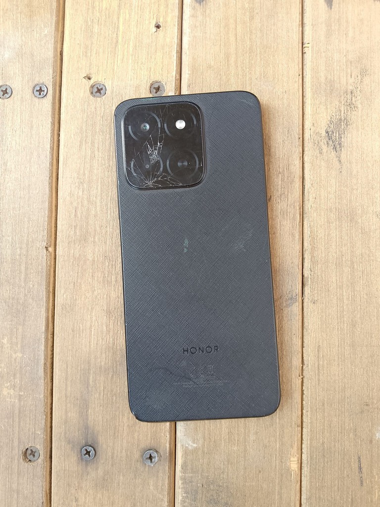 Xonir X5B Plus 128GB, 400min, ishlayotgan, ekran singan image 3