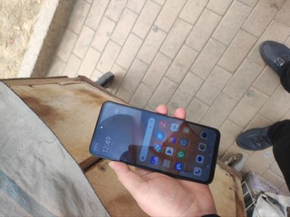 Redmi 12 256GB - o'rtacha holatda, ishlayotgan