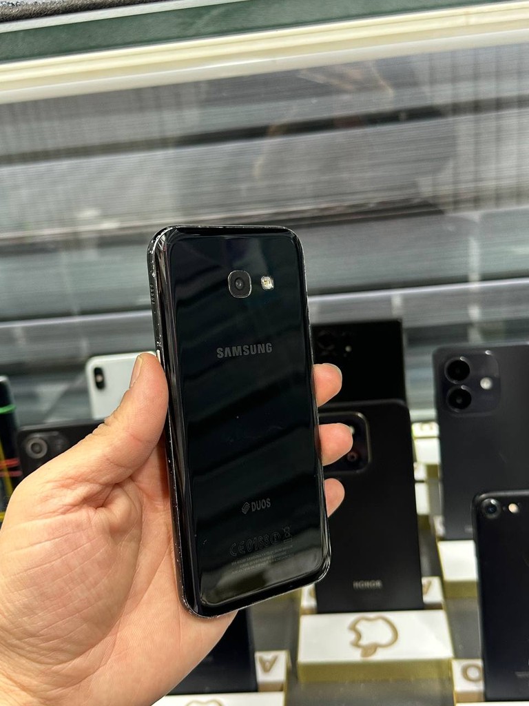 Samsung A5 (2017) - 32GB, 2 SIM image 2