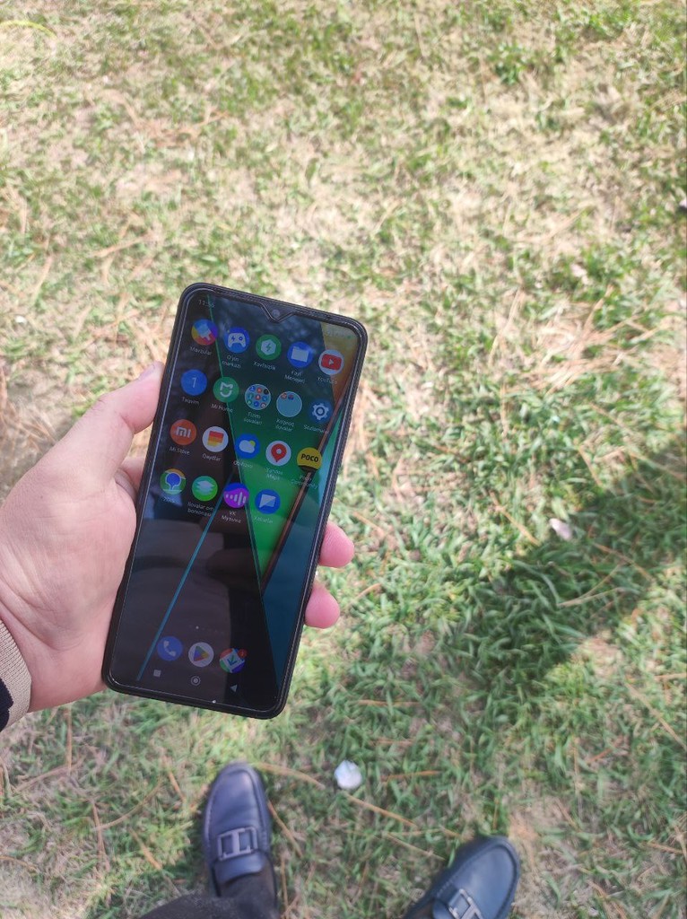 Pocc c75, 256GB/8GB RAM, IMEI toza, 600min batareya, sensor sinishi image 1