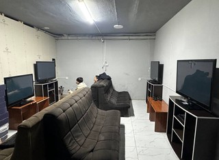 PS3 Slim x3 + PS4 Pro + 4x LG 43'' TV, 15+ o'yinlar