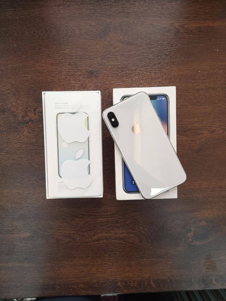 iPhone X 64GB, White, Face ID, Battery 71% image 1