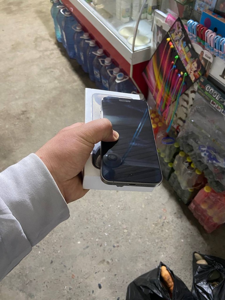 iPhone 15 Pro Max 256GB Titan, 10/10, eSIM, 85% batareya image 1