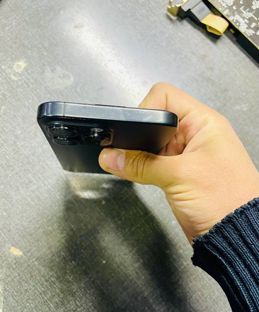 iPhone 15 Pro Max 256GB Black Titanium - NEW image 6