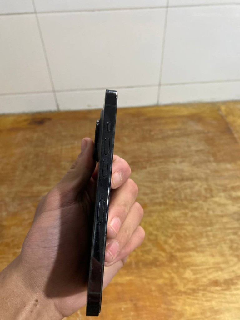 Iphone 14 Pro 128GB, black - USED image 2