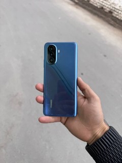 Huawei Nova Y70, 64GB, 6000mAh, ekran almashtirilgan, 2ta chexol