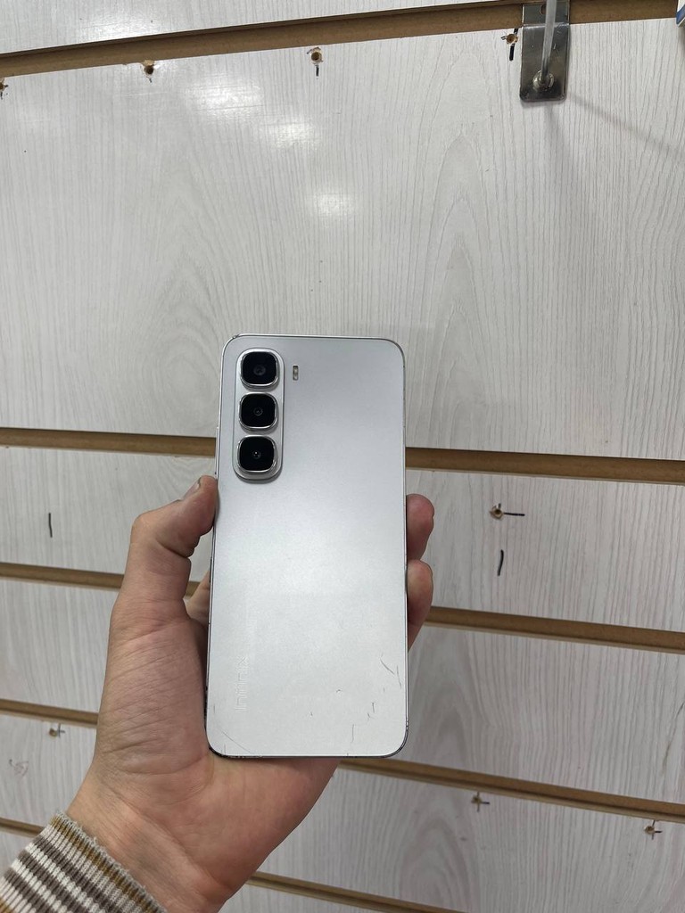 Infinix Hot 60i, 128GB, NEW image 2