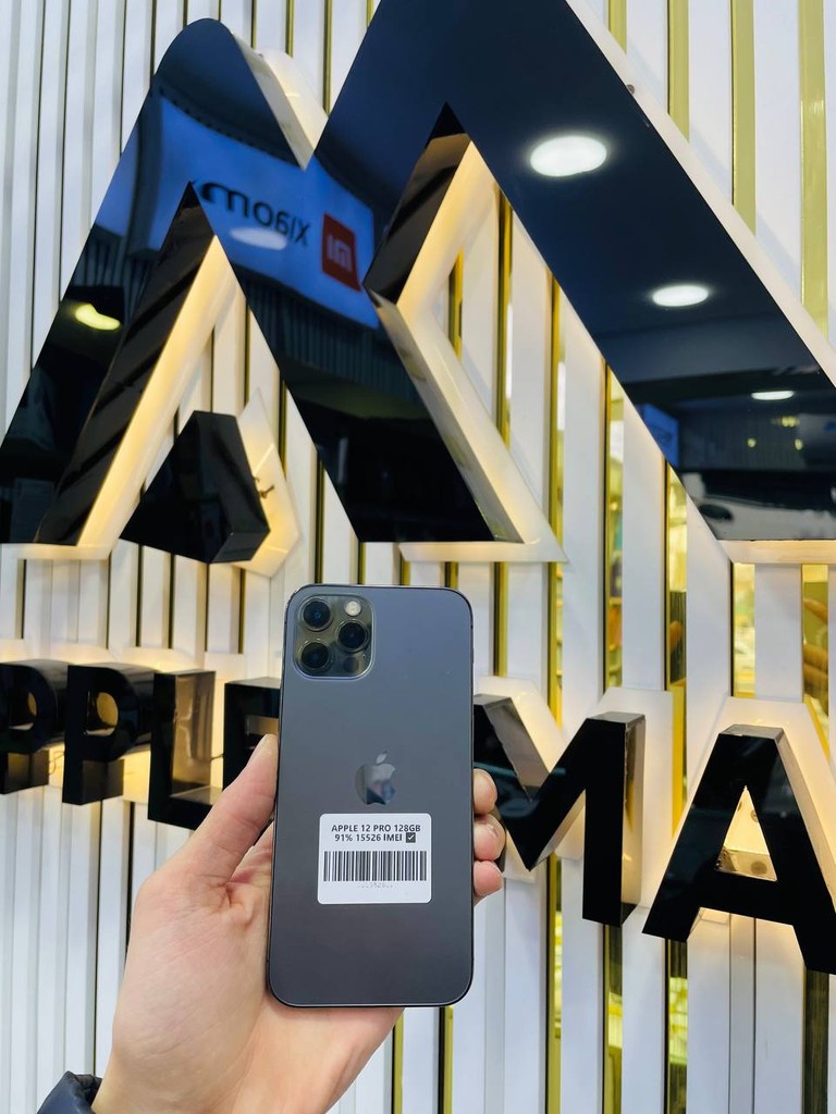 Apple iPhone 12 Pro 128GB Graphite - LIKE NEW image 1