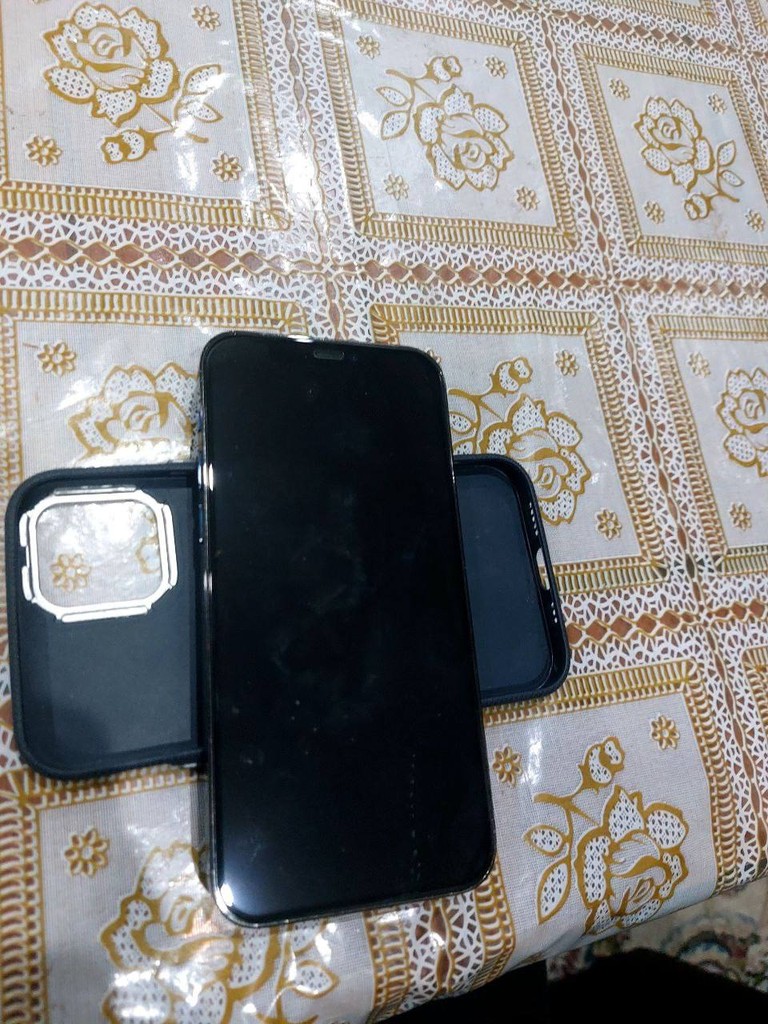 iPhone 12 Pro 128GB, ekran singan, Face ID ishlaydi image 2