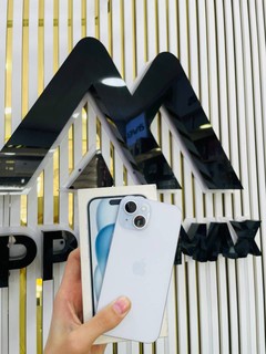 iPhone 15 128GB Blue