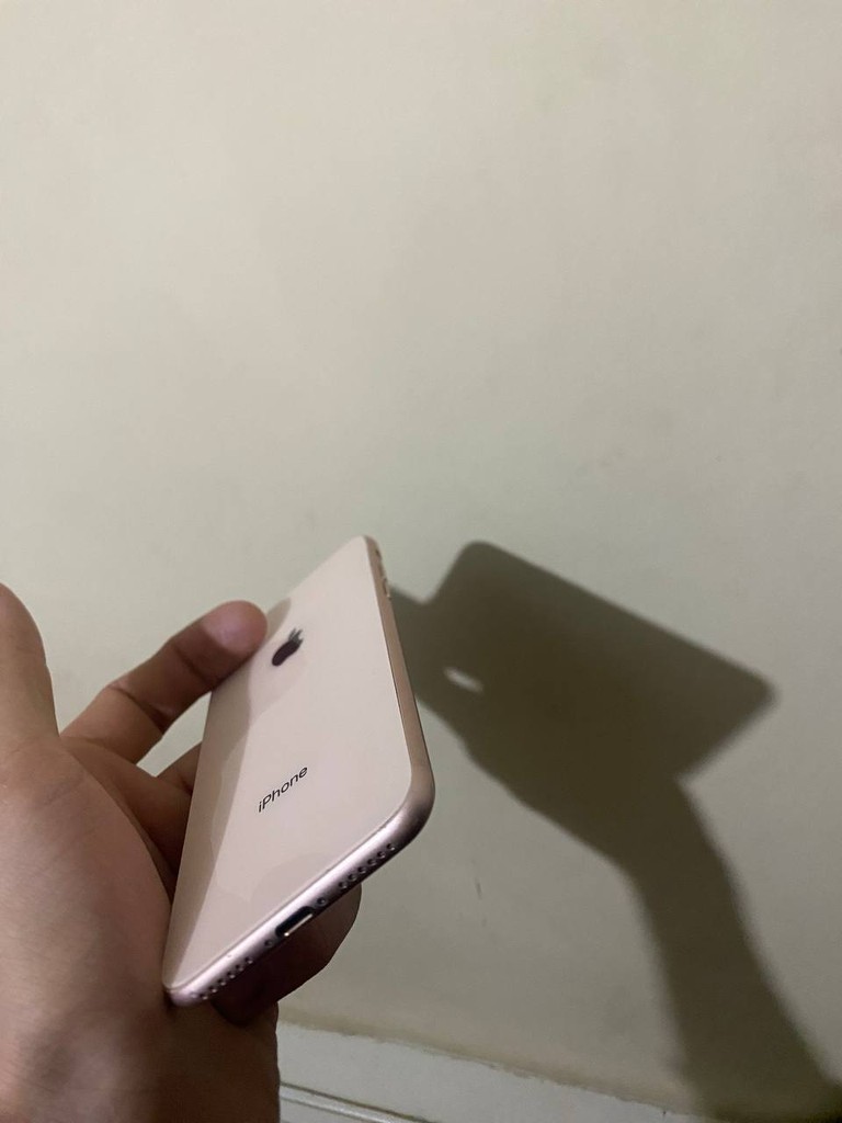 iPhone 8 64GB, ideal holat image 3