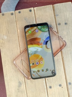 64GB telefon, sensor shikastlangan, ishlayotgan
