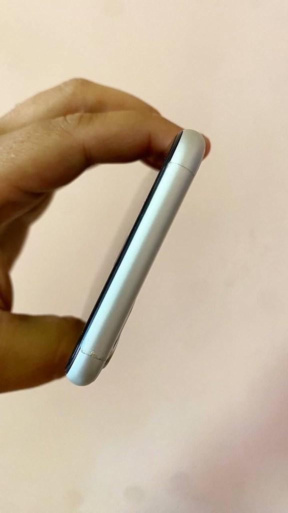 iPhone 11 128GB – White, IDEAL condition image 4