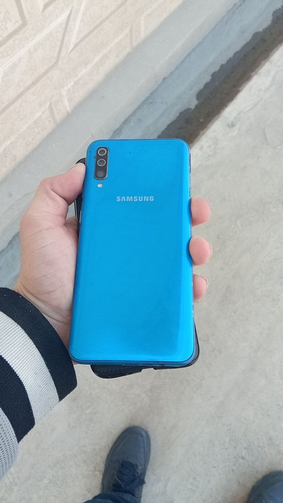 Samsung A50 64GB/4GB RAM, USED image 1