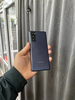 Samsung S20 FE 6/128GB, 2 SIM, 1 hafta garantiya