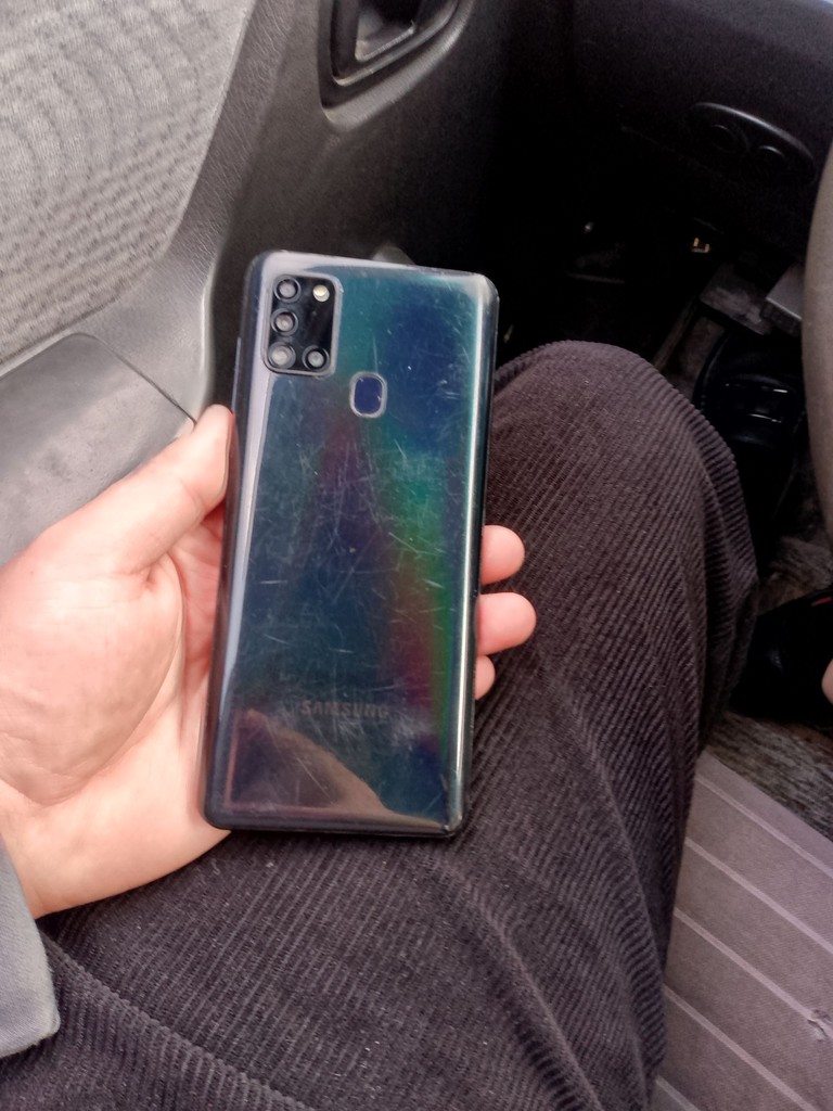 Samsung Galaxy A21 - 32GB image 3