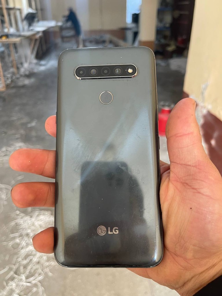 LG Q61, 64 GB - juda yaxshi holatda image 1
