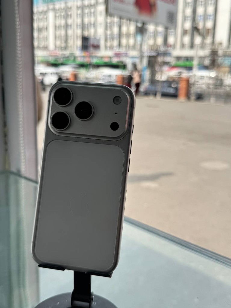 iPhone 17 Pro Kopiya, 256GB, ideal holatda image 2
