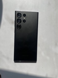 Samsung Galaxy S23 Ultra 256GB - qora, ishlatilgan, ekran yarim qismi muammo