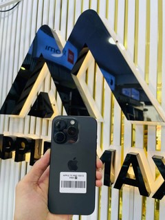 iPhone 15 Pro 128GB, Black Titanium, 87% battery, LIKE NEW