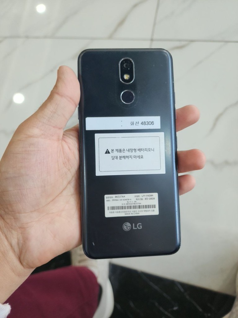 LG X4 32 GB image 1