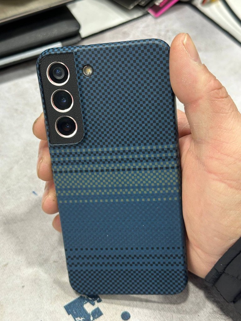 Samsung S22 5G 256GB Gold - NEW image 3