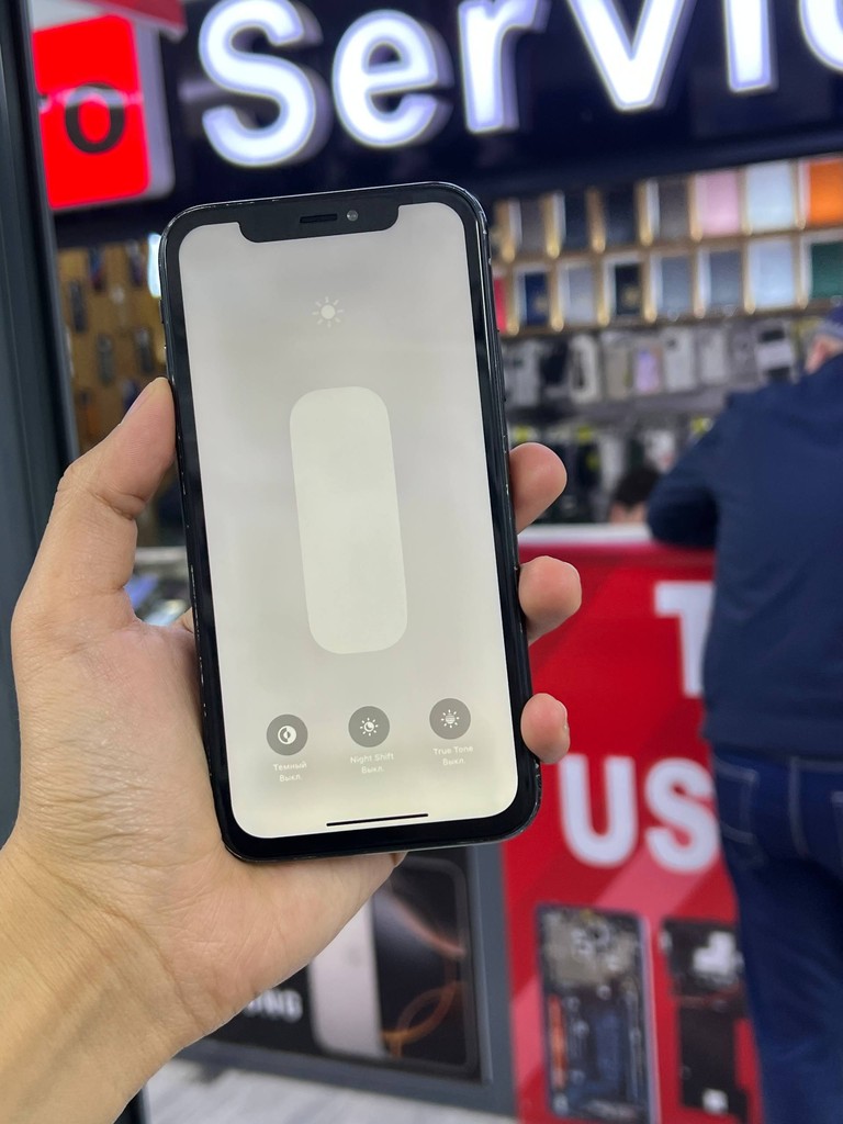 iPhone XR 64GB, LIKE NEW image 3