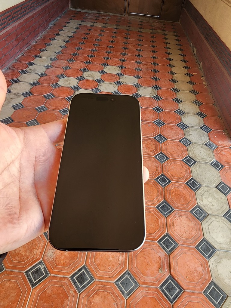iPhone 16 Pro 128GB, Natural Titanium — 830$ image 3