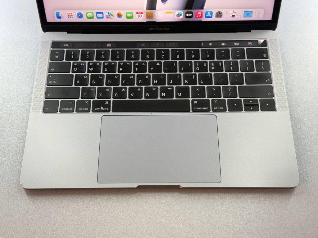 MacBook Pro 2018 — i5, 8GB RAM, 256GB NVMe image 3