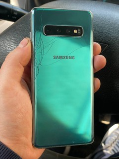 Samsung S10 - 512GB, yaxshi holatda, orqa qop siniq