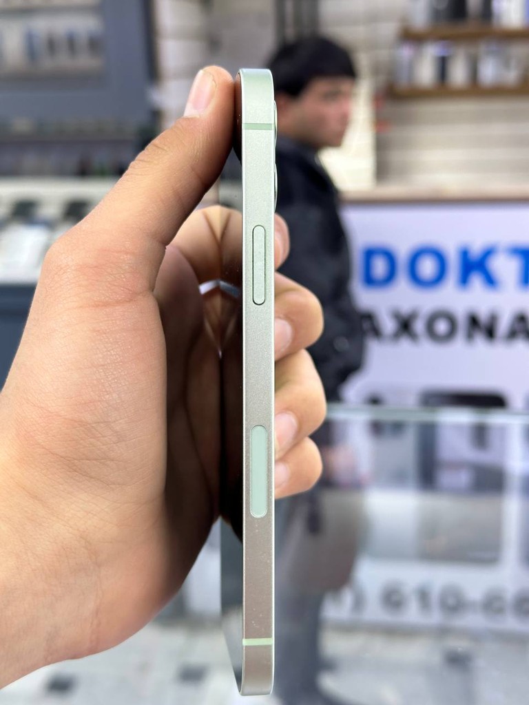 iPhone 12 - 64GB, 78% battery, NEW image 4