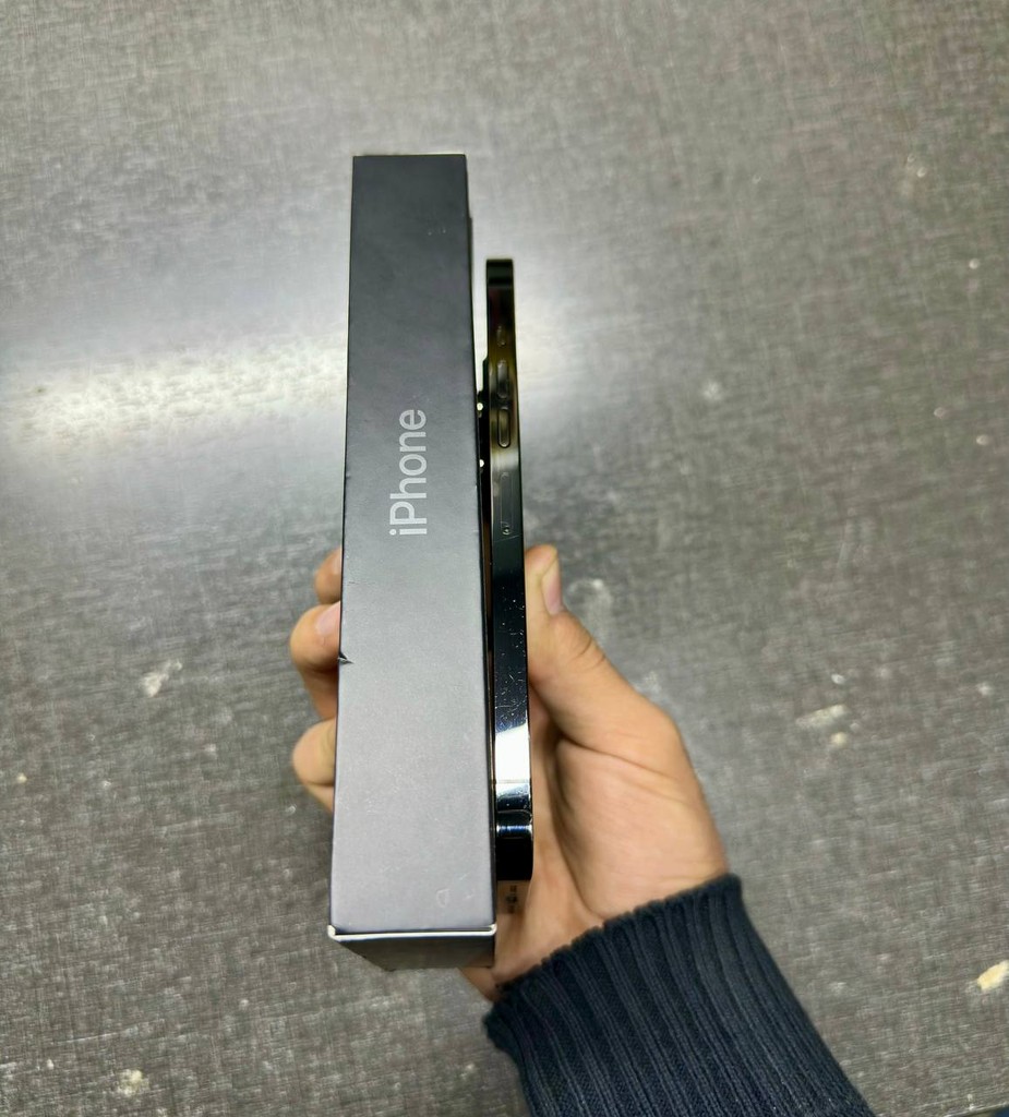 iPhone 13 Pro Max 128GB, Black, USED image 4