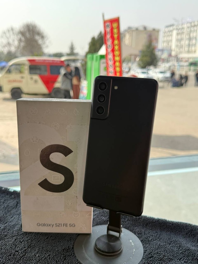 Samsung S21 FE 6/128GB, Yaxshi holatda image 2