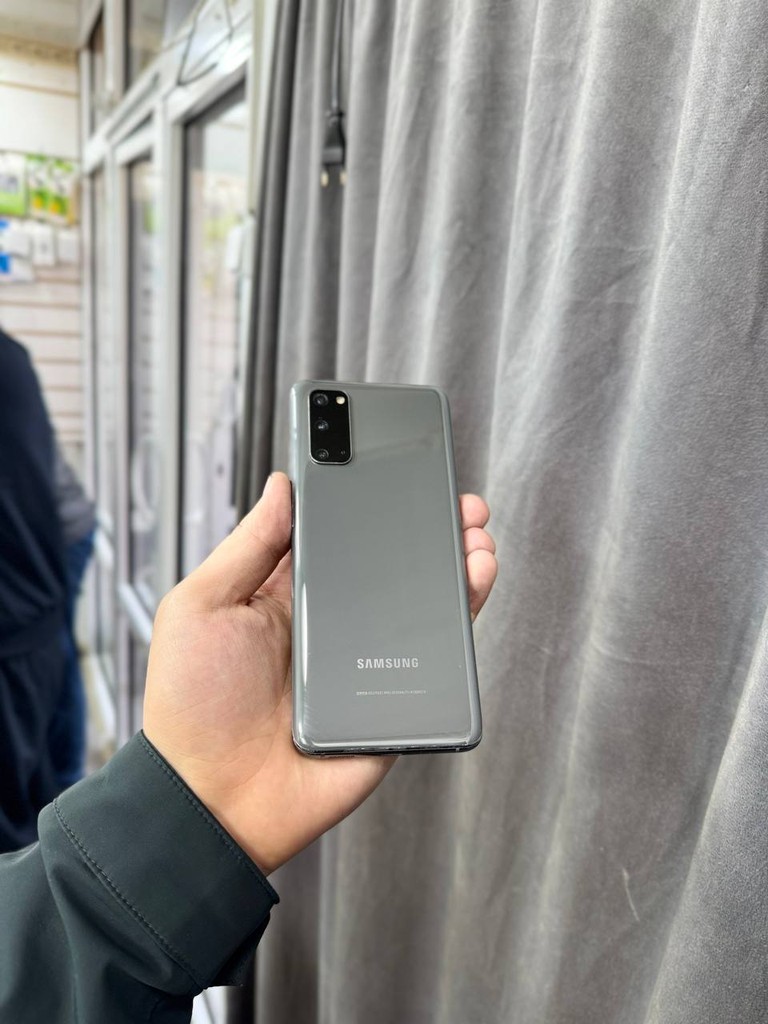 Samsung S20 8/128GB - 10/10 holat, korobka yo'q image 1