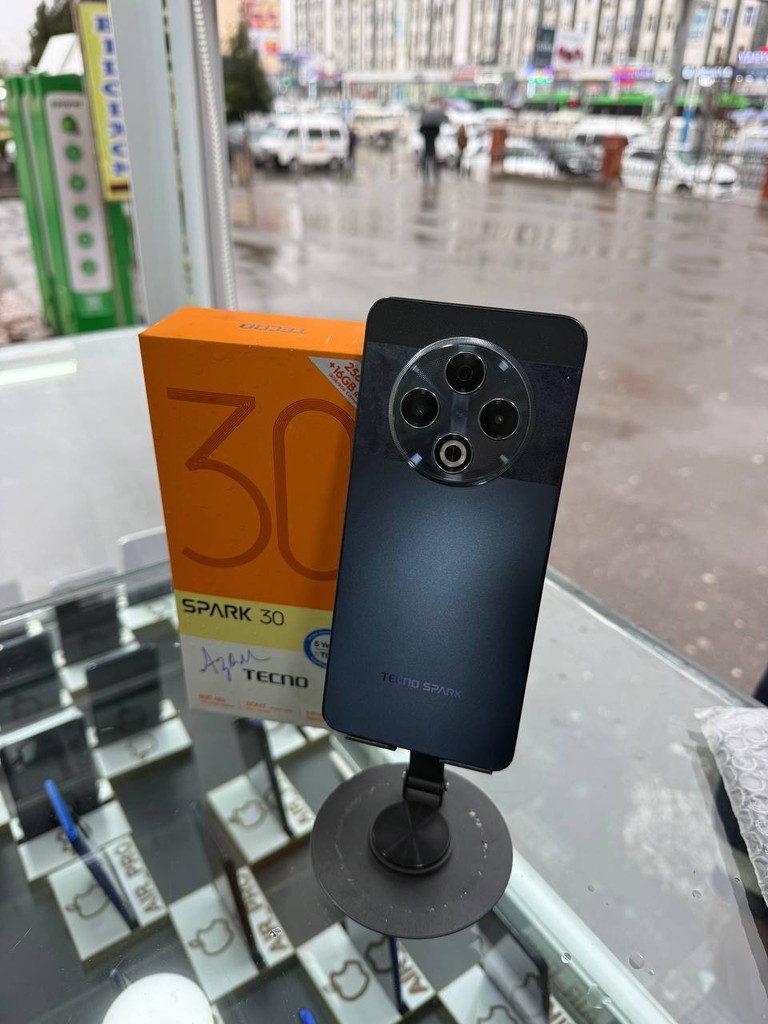 Texno Spark 30, 8/256, 2 SIM, Yaxshi holat, Namangan image 2