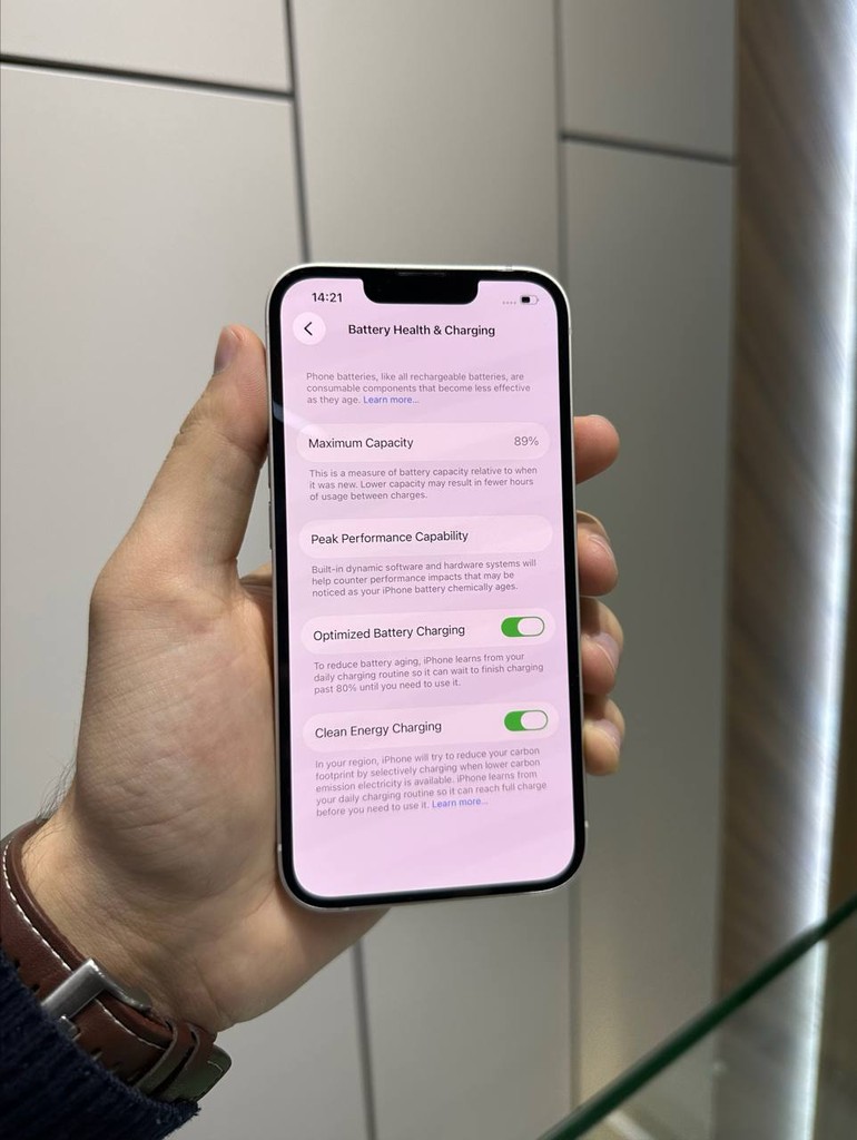 iPhone 13 128GB, 89% battery image 2