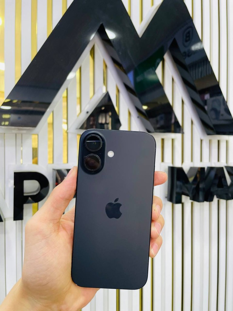 Applemax iPhone 16 256GB Black, eSIM, 96% batt, 30 kun garansi image 1