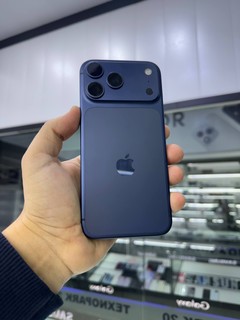 iPhone 17 Pro Max 256GB Blue, 10/10 holat