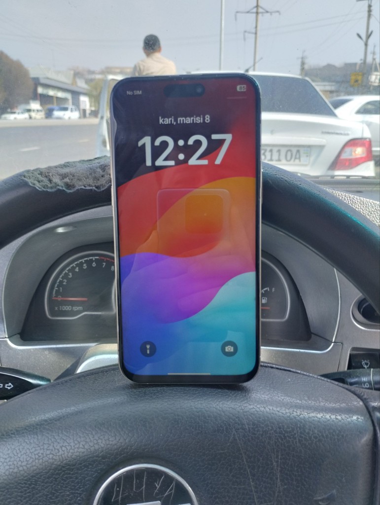 Ayfon 15 Pro Max 512GB — ishlatilgan, orqa panel shikastlangan image 3