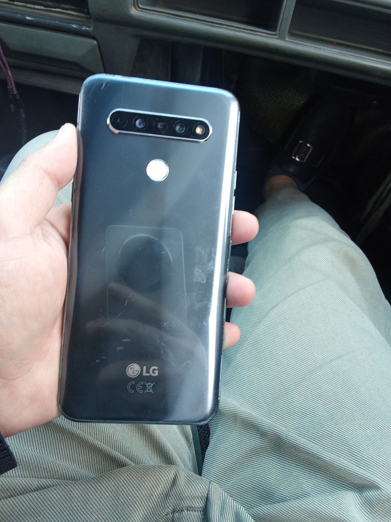 Smartfon, 64GB, ishlashi yaxshi, bitta SIM image 1