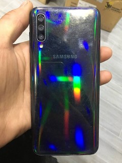 Samsung Galaxy A50 - 64GB, yaxshi holatda