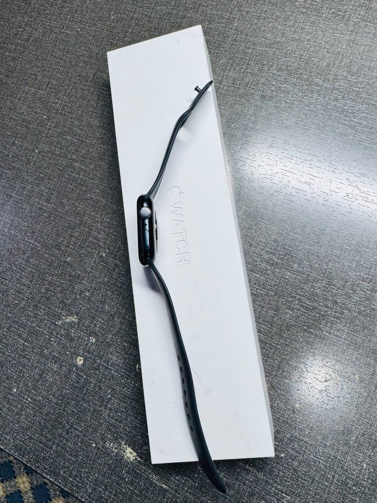 Apple Watch Series 7 45mm, 32GB, Midnight Aluminum — NEW image 2