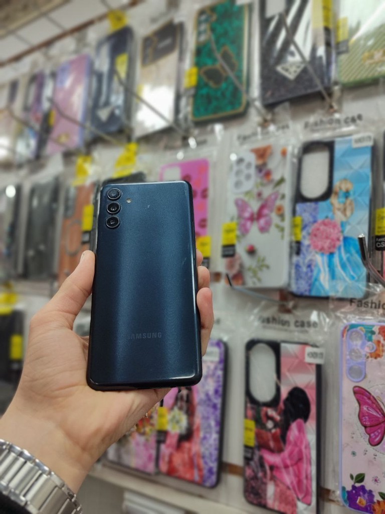 Samsung A04s 64/4GB, 5000 mAh, yuzga ochadi image 1