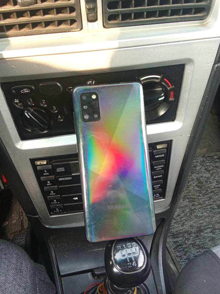 A31 — 64GB, yaxshi holatda image 1