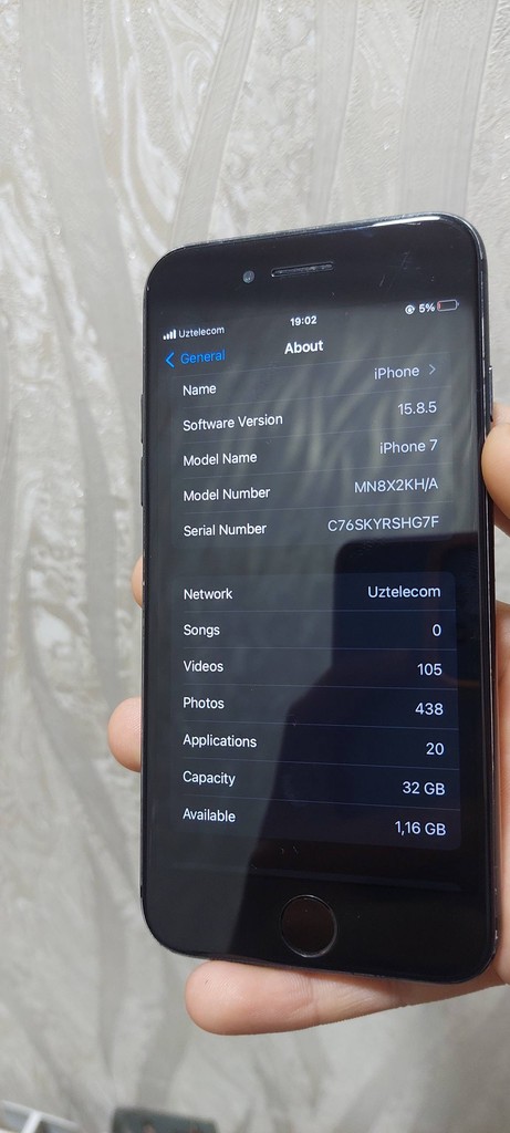iPhone 7 - 32GB - Black - USED image 3