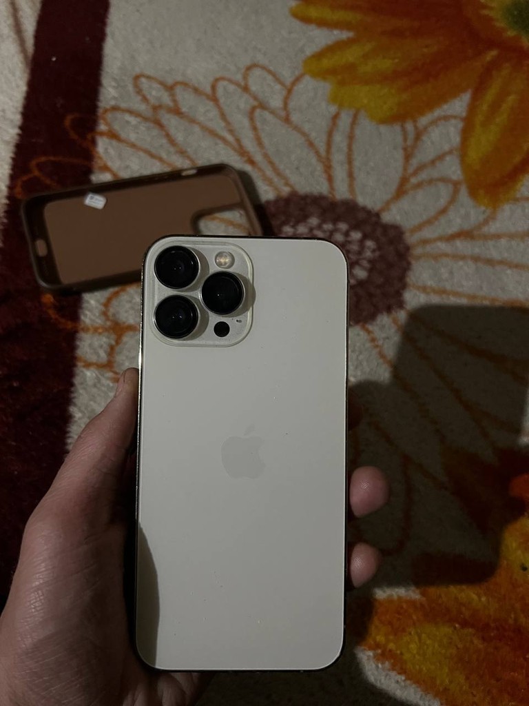 iPhone 13 Max 128GB - Gold, SIM unlocked, 91% battery, with docs image 5