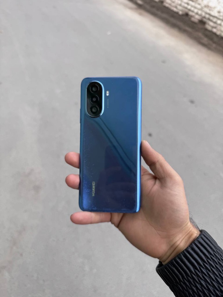 Huawei nova Y70 - 64GB, 6000mAh, ekran almashtirilgan image 1