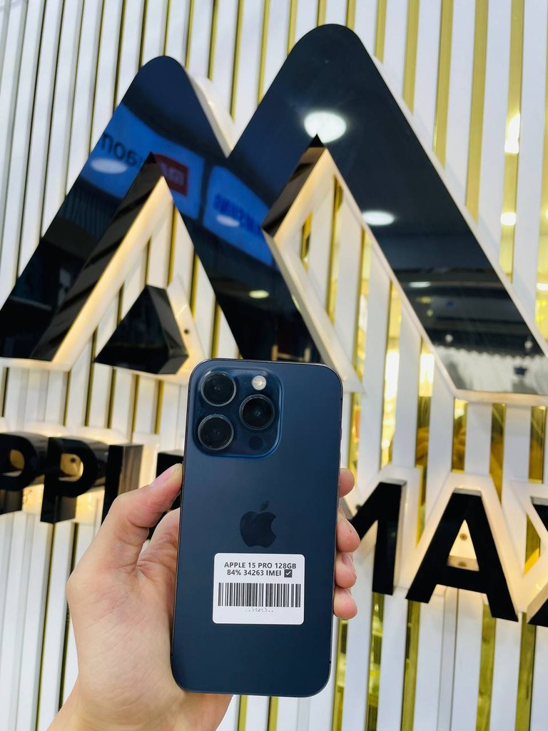 iPhone 15 Pro 128GB Blue Titanium - 84% bateriya, ekran chiziqlari, 30 kun garanti, box yo'q image 1