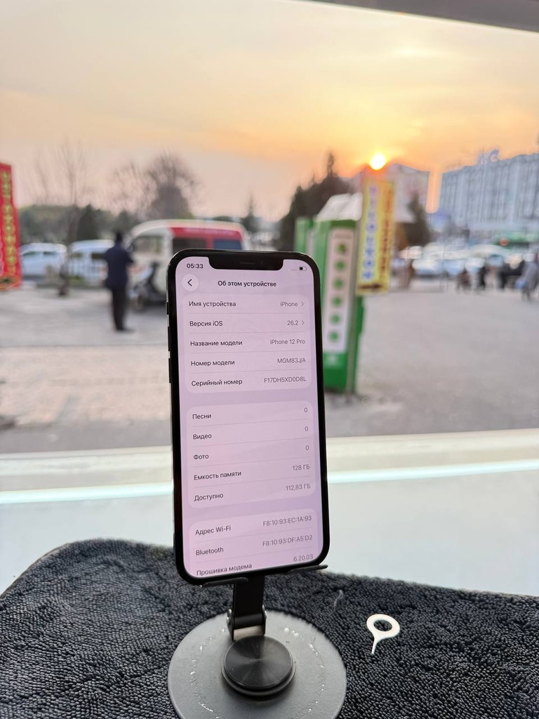 iPhone 12 Pro 128GB LL/A - LIKE_NEW, 95% batt, 250$ image 1