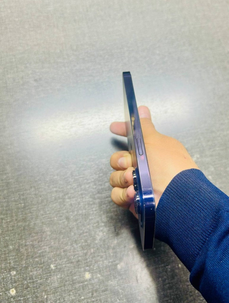 iPhone 14 Pro Max 256GB Purple, 83% batt, Dual SIM - LIKE_NEW image 3